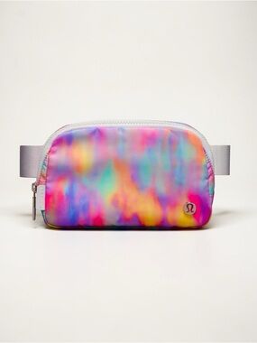 Lululemon Everywhere Belt Bag Prism Print Multi Rainbow Crossbody Bag NWT